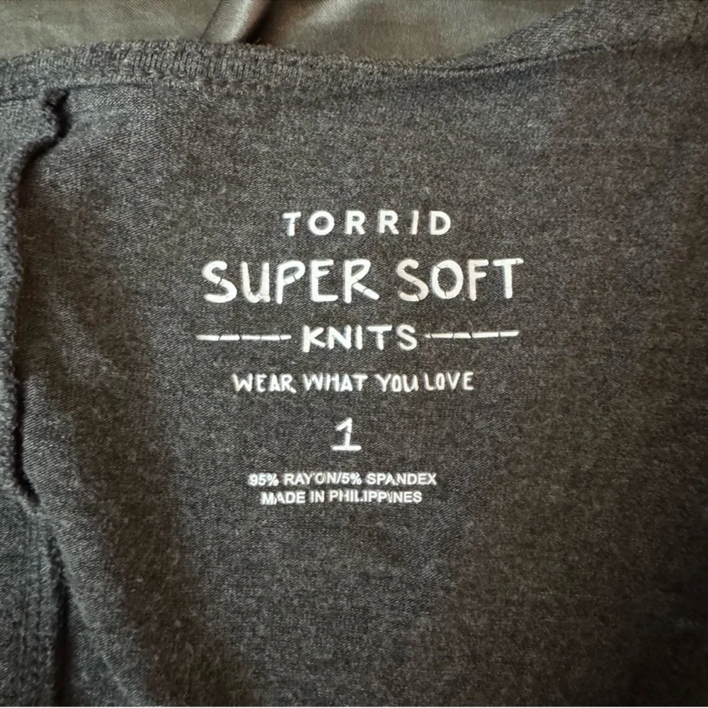 Torrid super soft gray draped open front waterfall cardigan size 1X - Picture 9 of 10